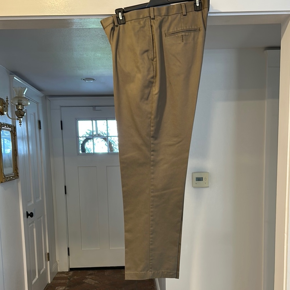 Roundtree & Yorke Tan Chinos Flat Front Cotton